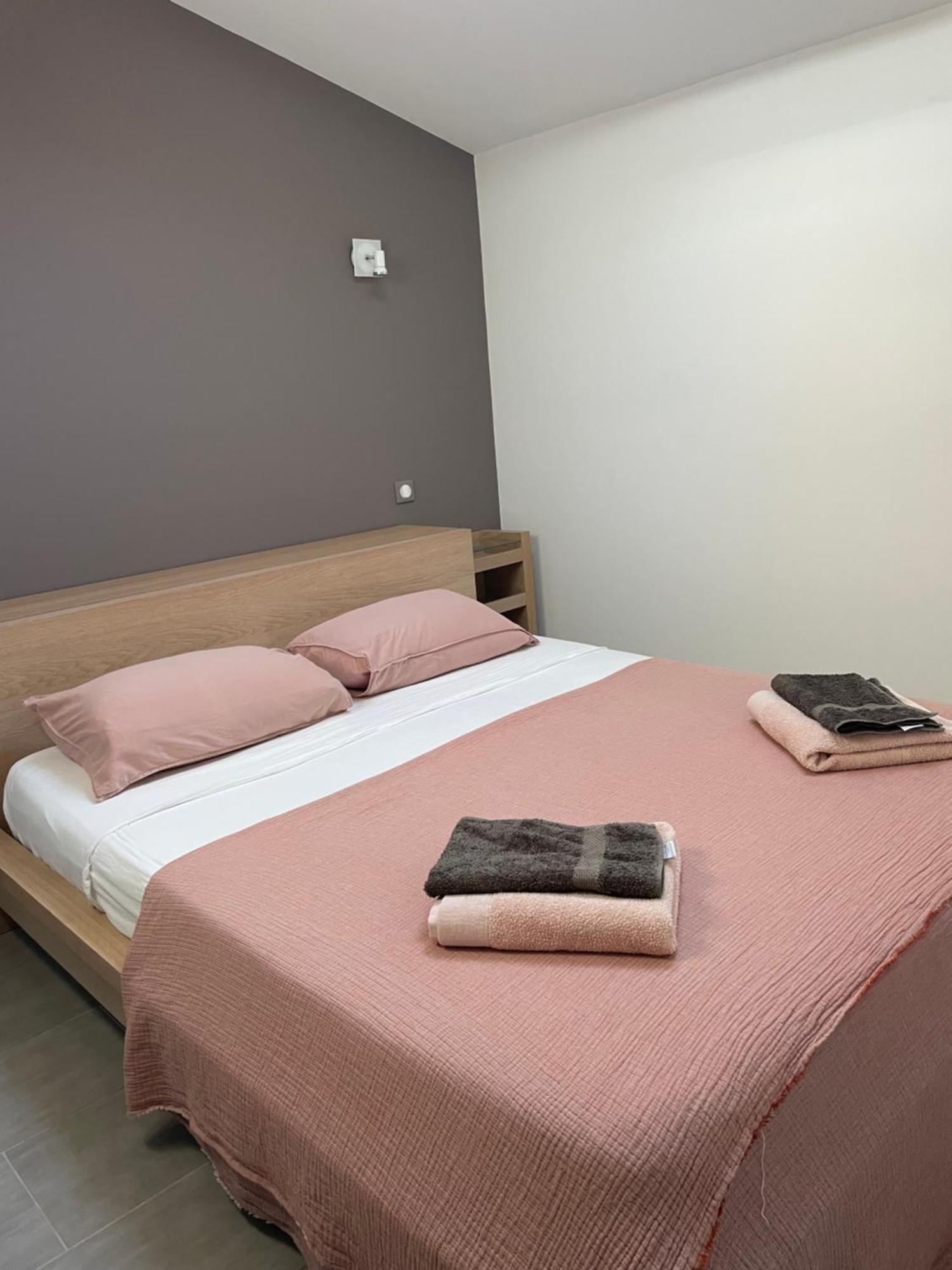Apartement Les Alpilles Eygalières Extérieur photo